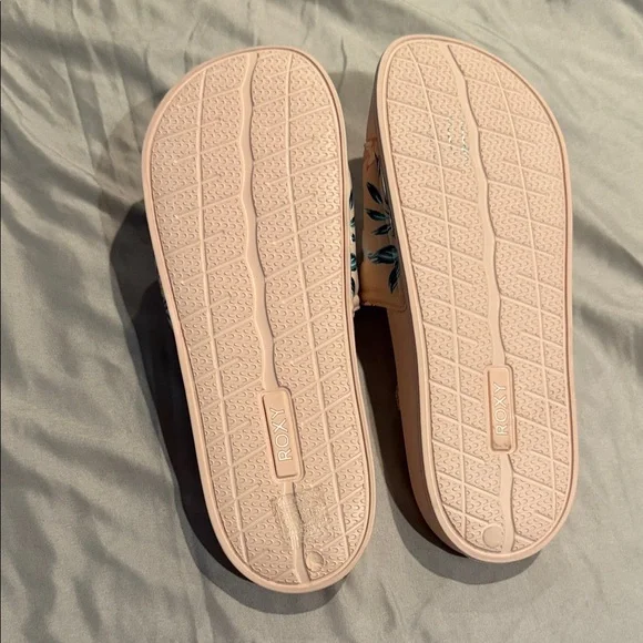 Roxy Tropical Floral Sandals - Cream and Pink - Picture 5 of 6